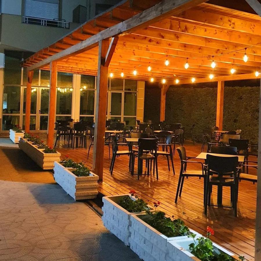 Risus Hotel Голем Экстерьер фото