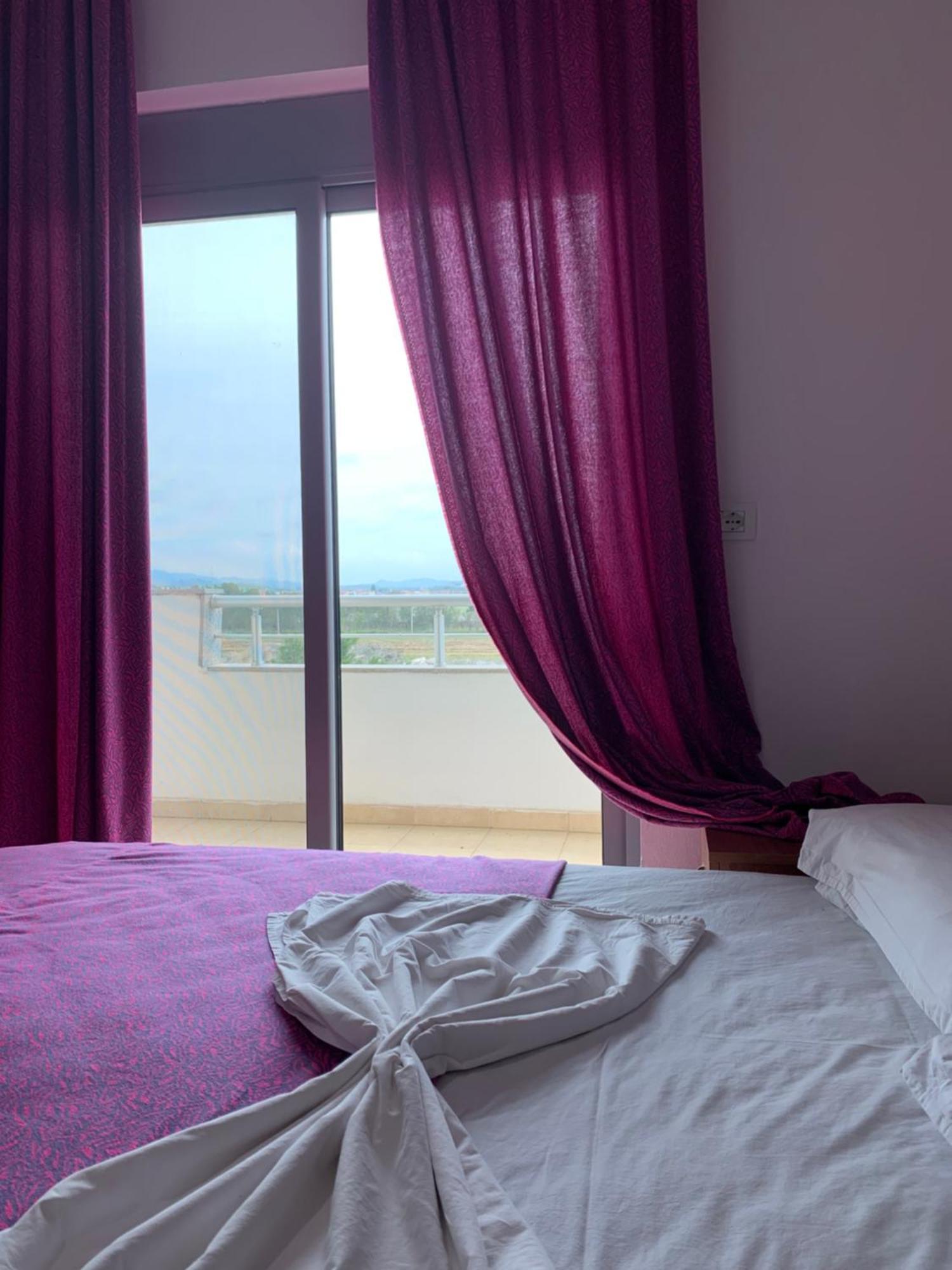 Risus Hotel Голем Экстерьер фото