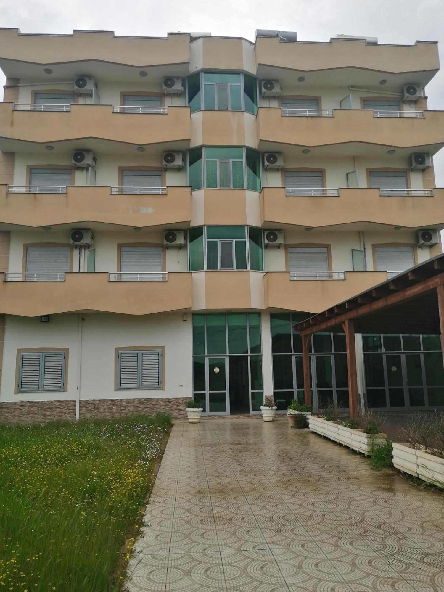 Risus Hotel Голем Экстерьер фото