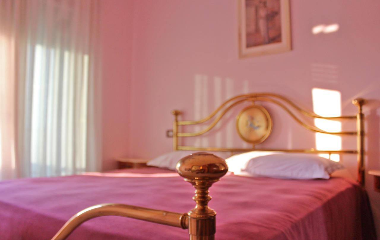 Risus Hotel Голем Экстерьер фото